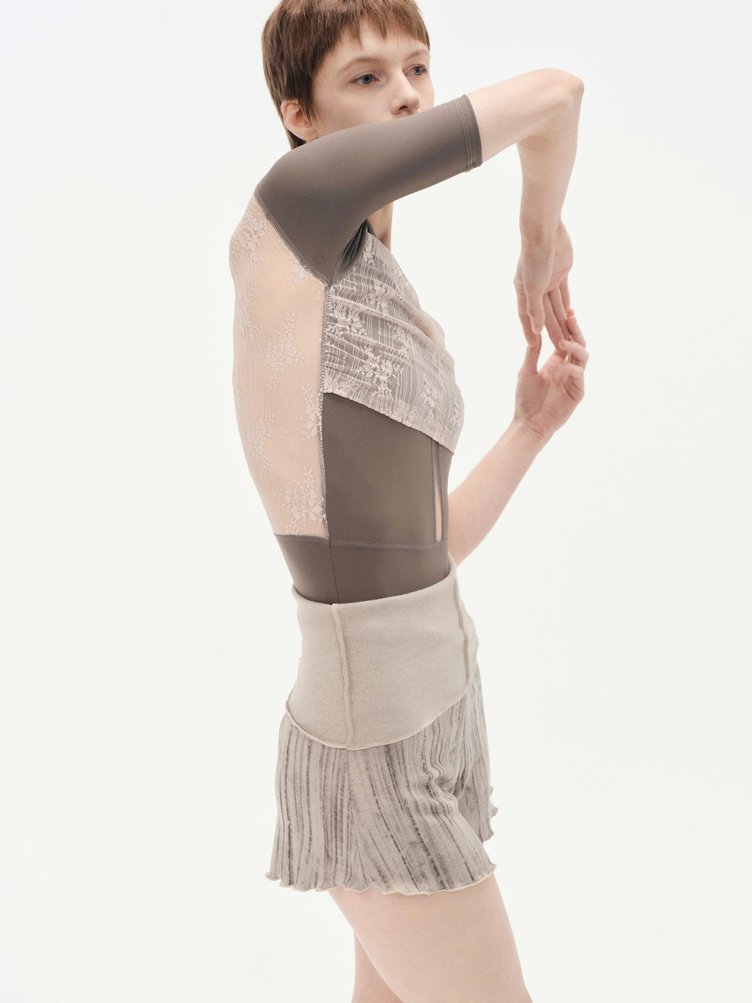 Typha レオタード Typha Ballet Leotard | Brown with Nude Pink Lace Short Sleeves